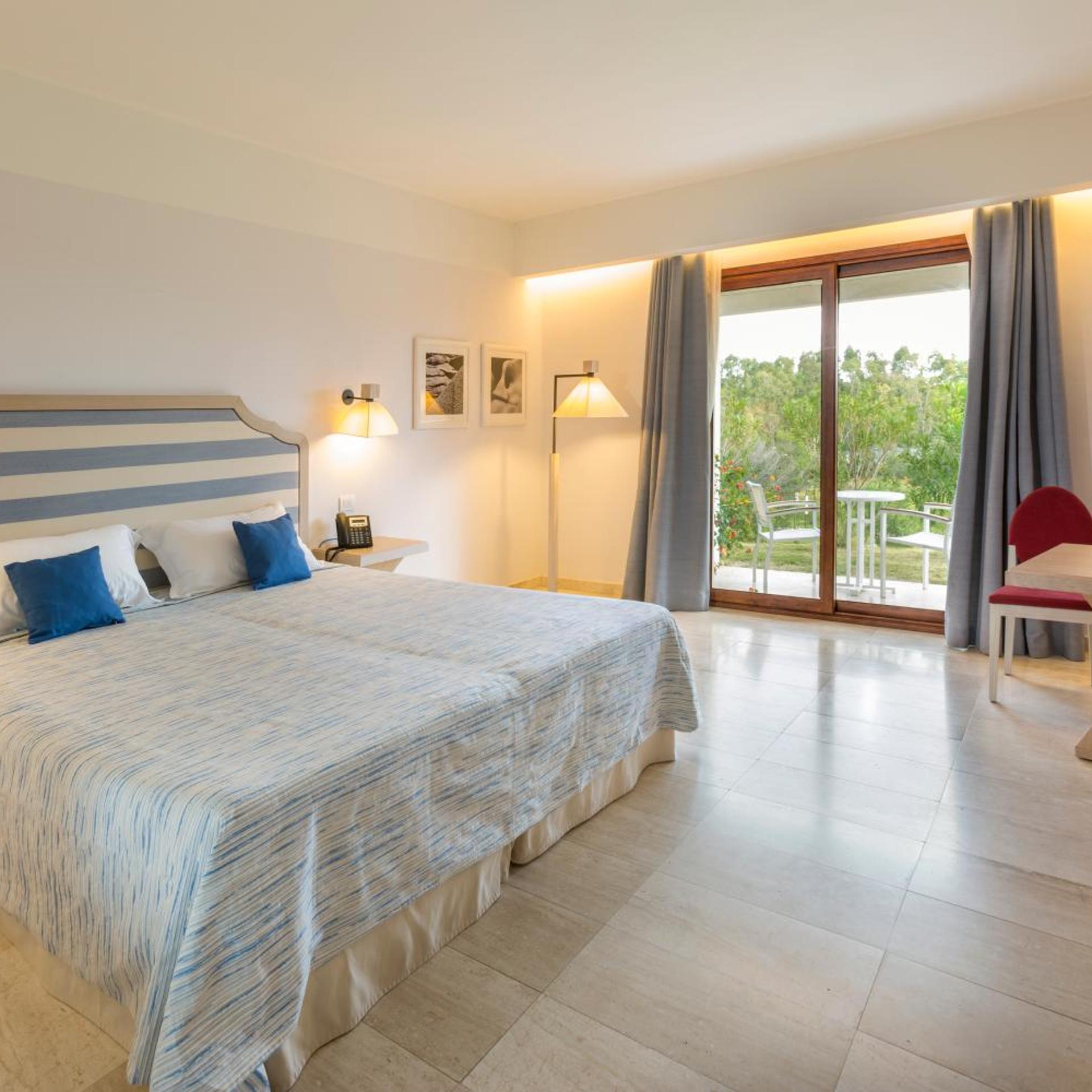 Comfort, Double or Twin Bed