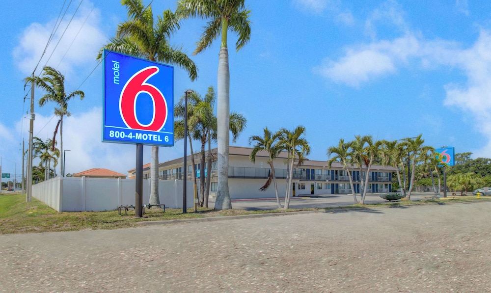 Motel6 Venice, FL 51/63