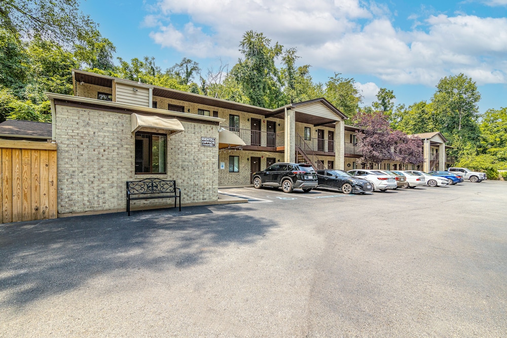 Affordable Corporate Suites - Roanoke 39/50