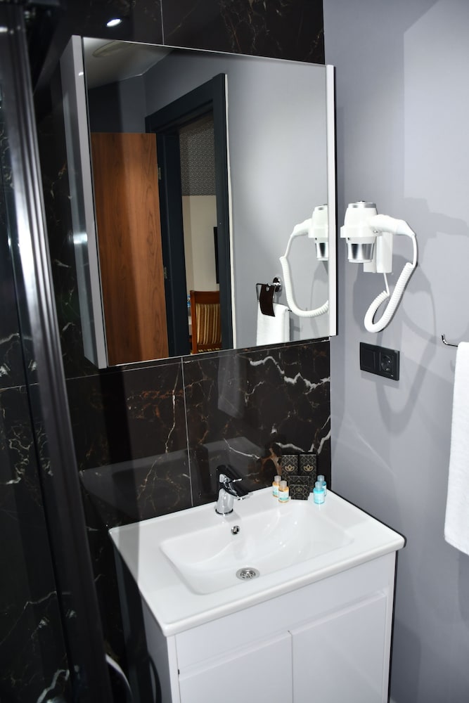 Hmz Luxury Hotel 26/29