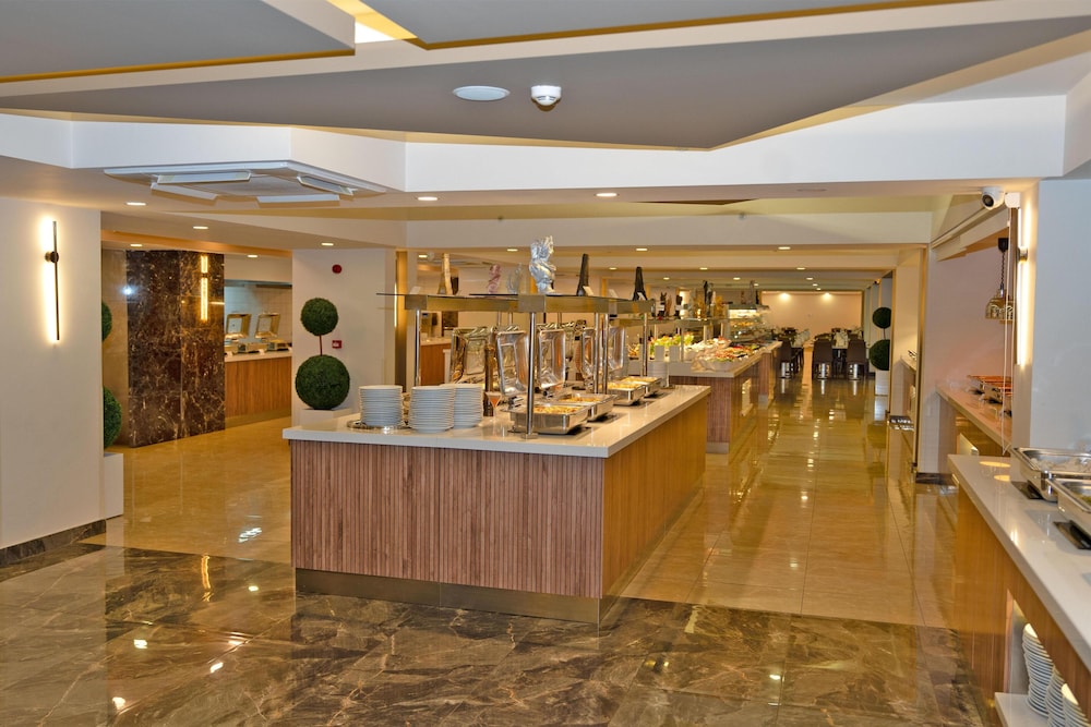 Avena Resort and Spa Hotel 10/68