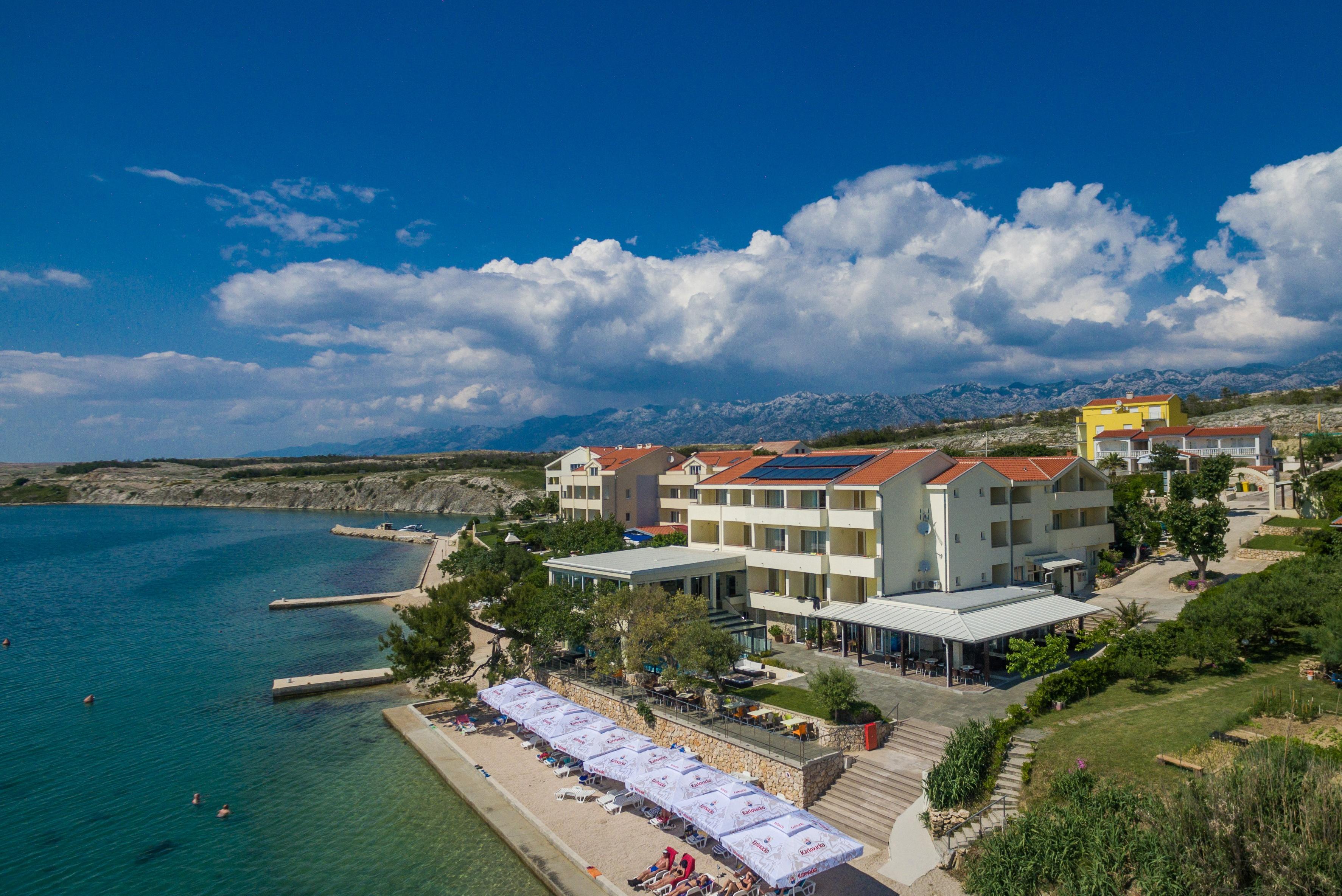 Vila 4M - Boarding House And Apartments 61/63