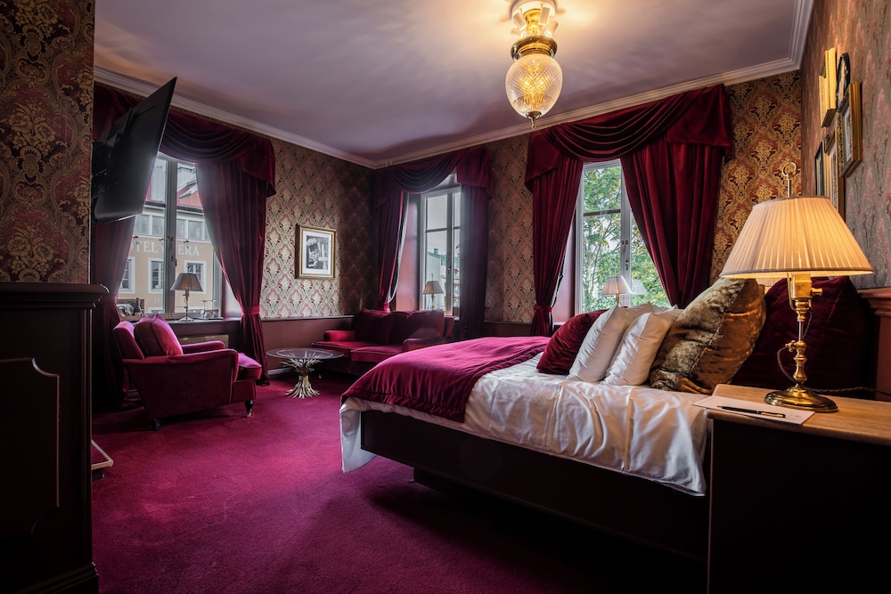 Hotel Pigalle 51/71