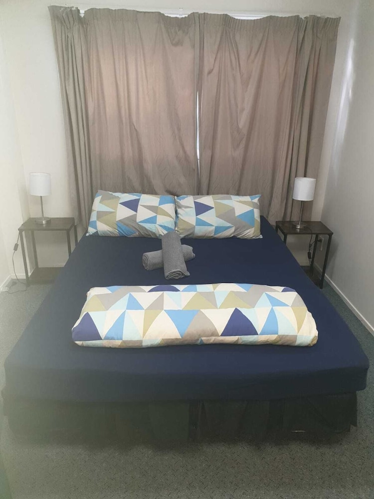 Backpackers Central Hamilton 27/34