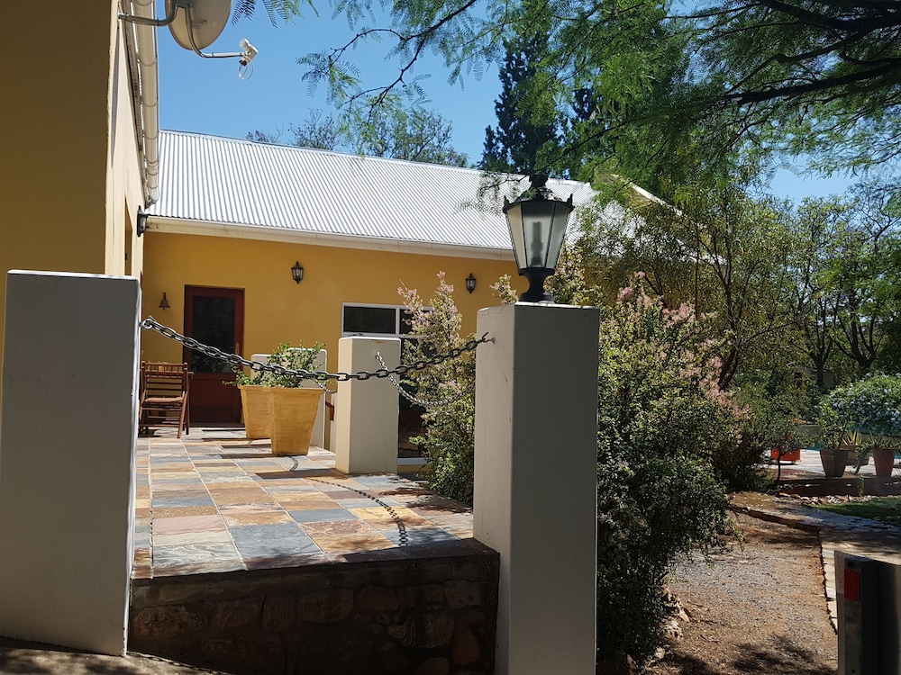Steytlerville Villa Guest house 30/39