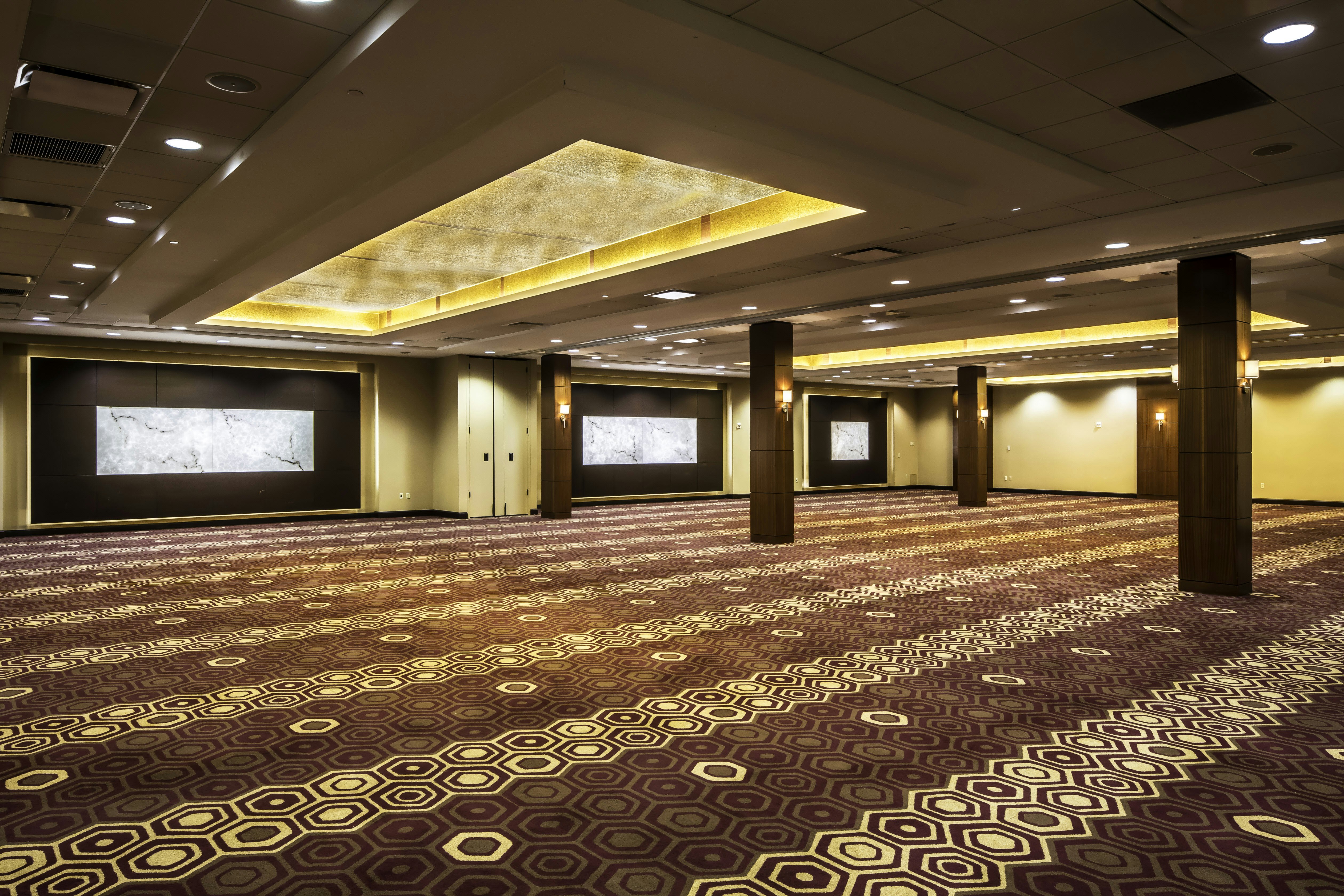 DoubleTree by Hilton Hotel & Suites Pittsburgh Downtown 77/81