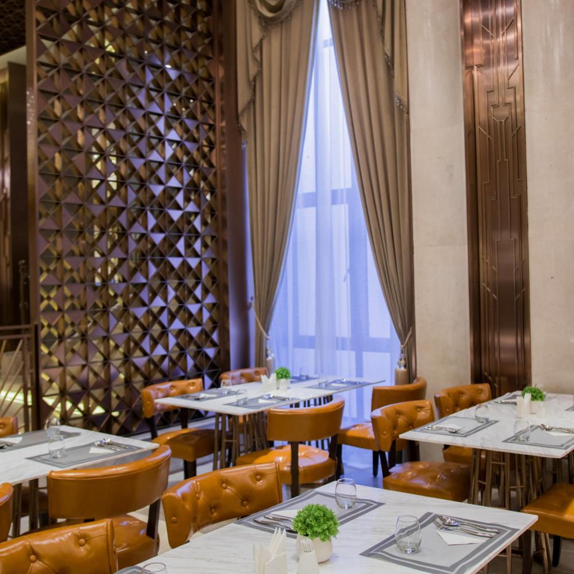 Yitel Premium (Shanghai people's Square Nanjing Road Pedestrian Street shop) 38/47