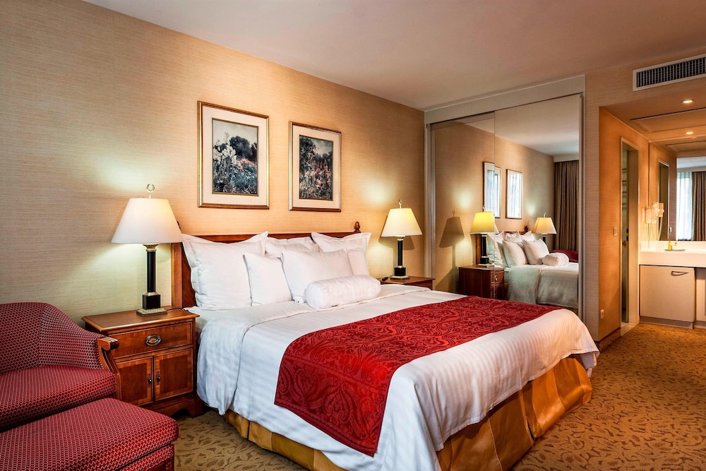 Marriott Millennium Court Executive Apartments Budapest 8/30