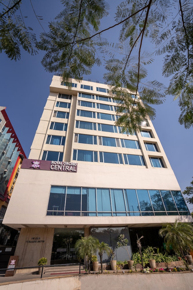 Royal Orchid Central Jaipur 4/58