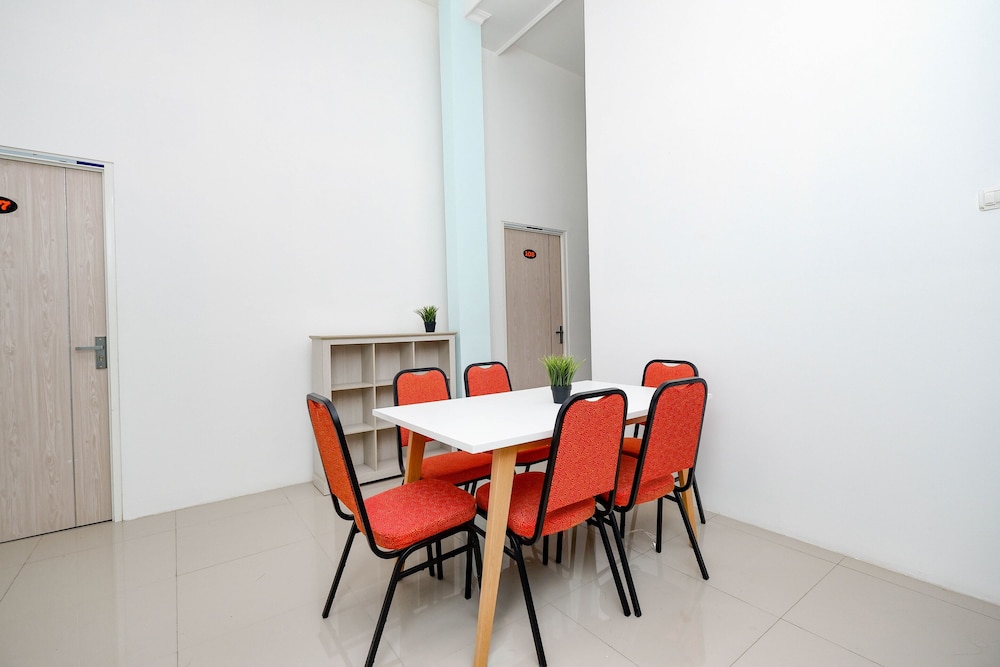OYO 2782 Puspa Residence 42/48