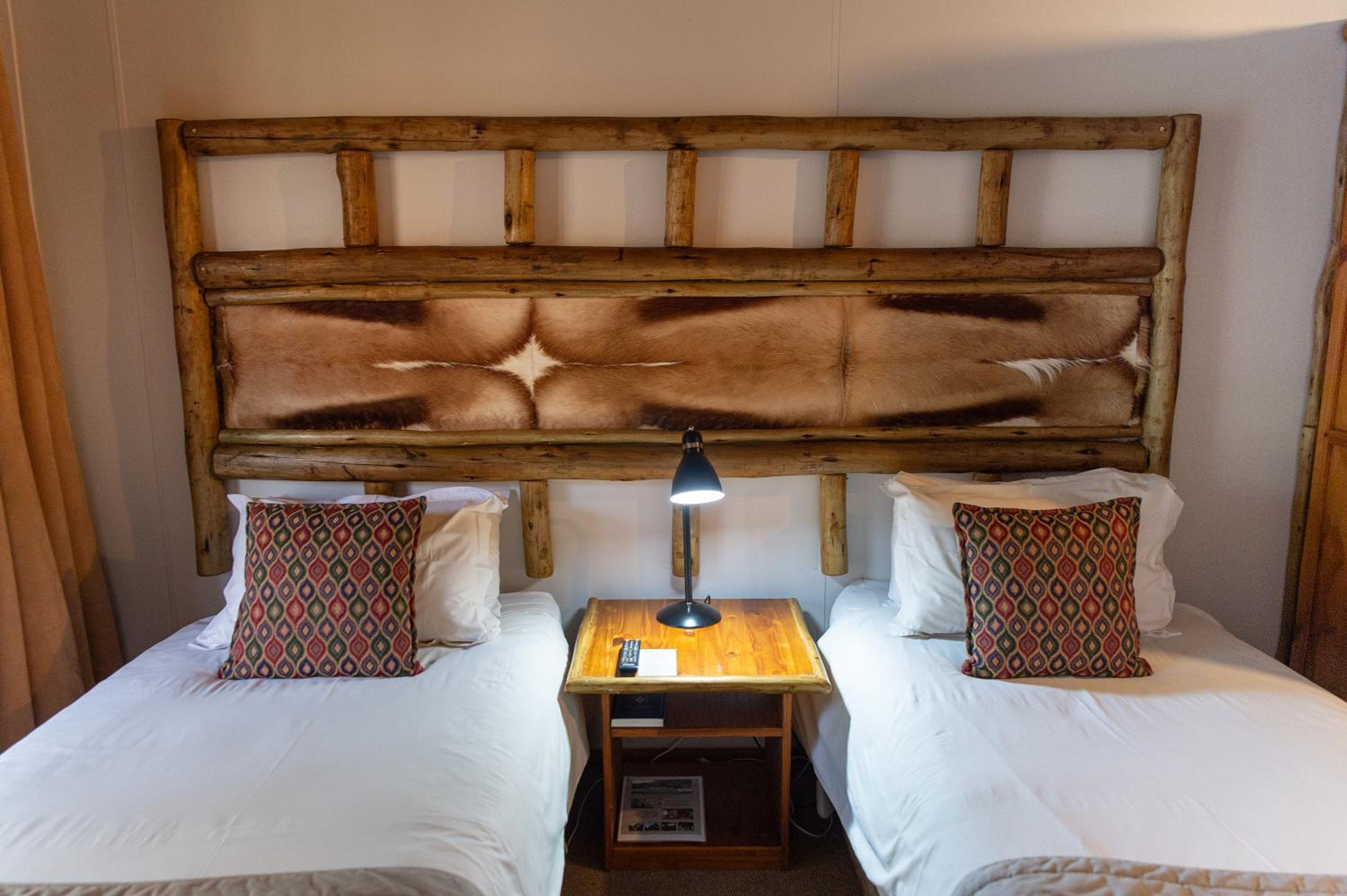 غرفة قياسية بسريرين منفصلين، Riverside Lodge 3/5