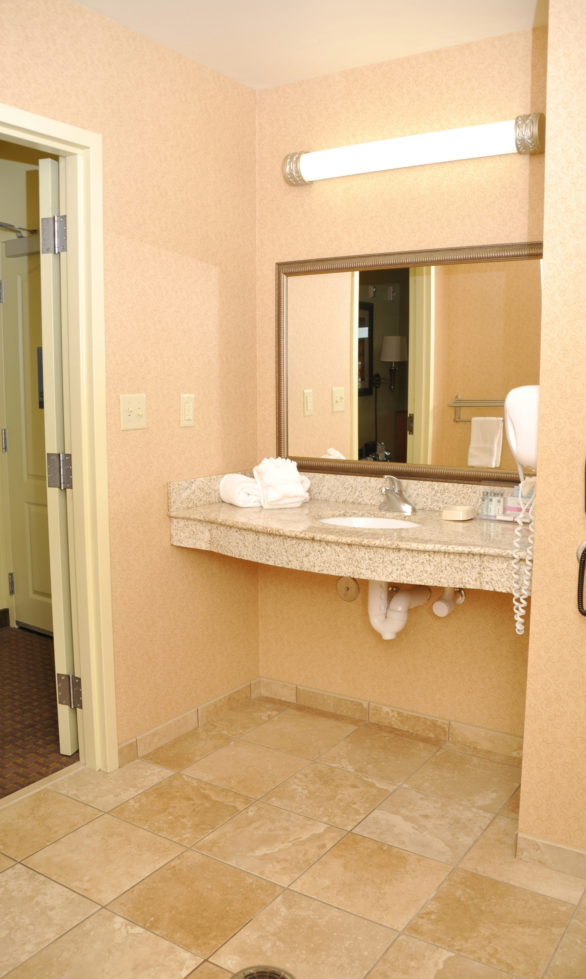Hampton Inn Macomb 61/63