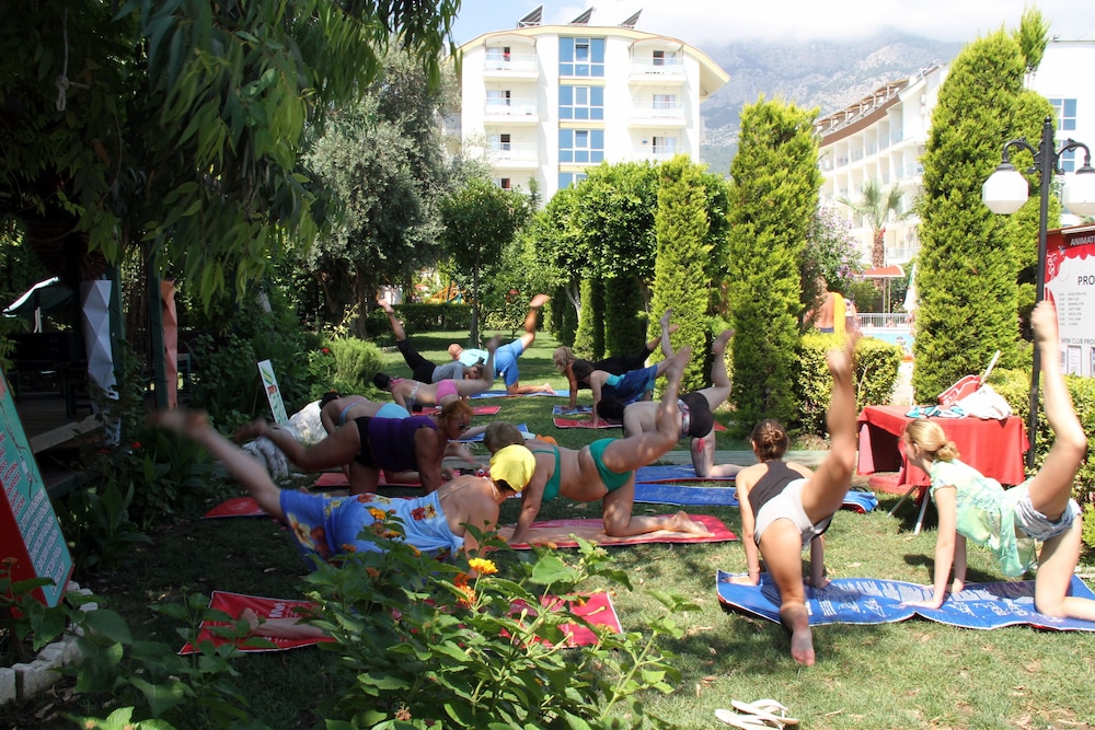 Lims Bona Dea Beach Hotel 5/67