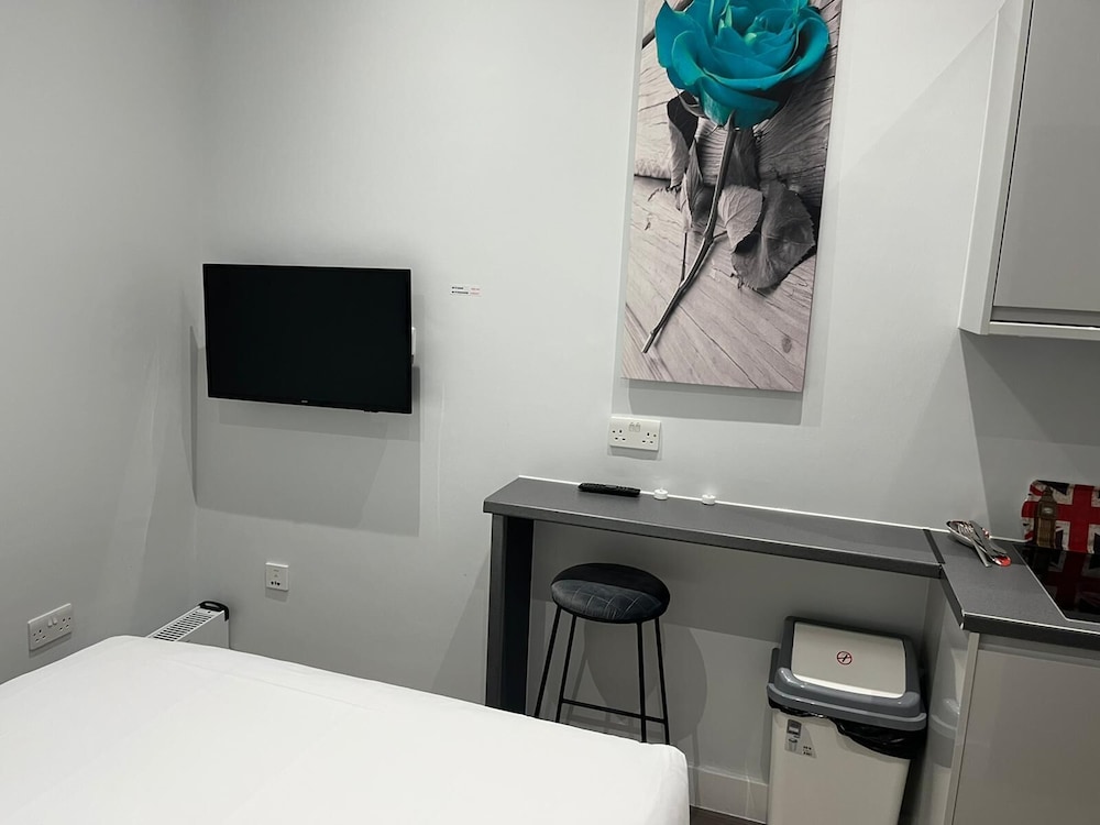 LONDON PLAZA SERVICED APARTMENTS 39/52