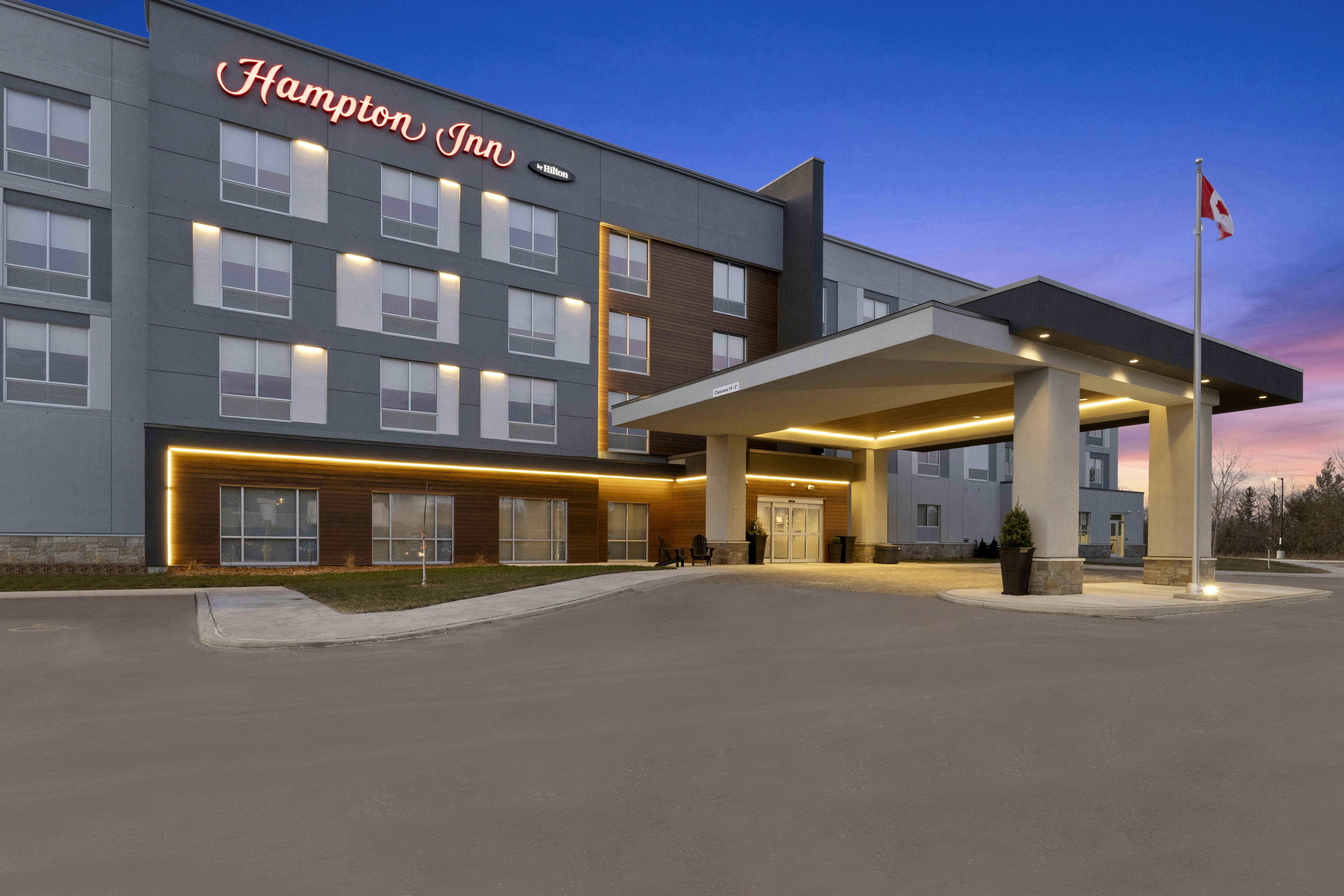 Hampton Inn by Hilton Cornwall 25/26