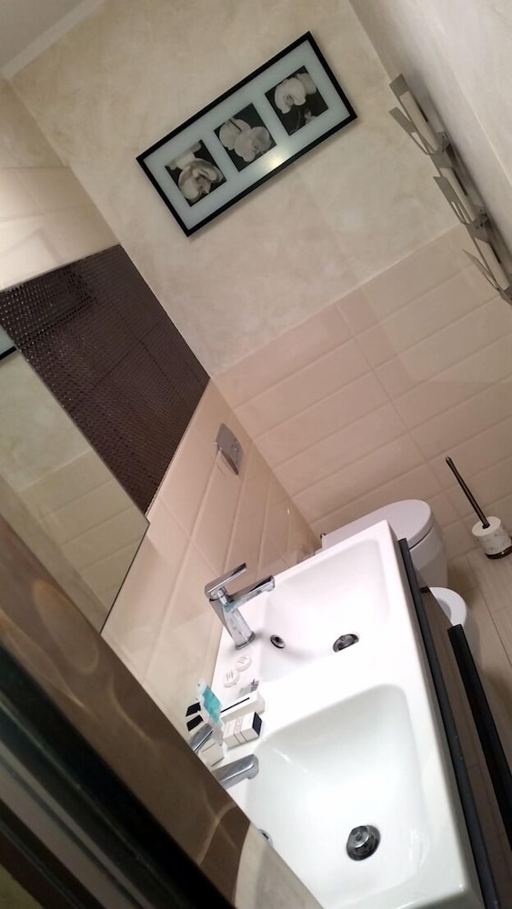 بنتهاوس بسرير كينج وسرير فردي بإطلالة على البحيرة بشرفة بغرفتي نوم مع أريكة، Castel Gandolfo 8/10