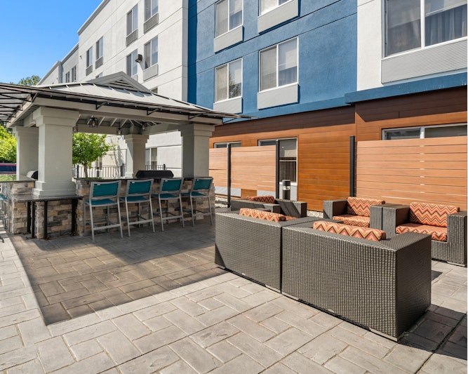 Hampton Inn & Suites Seattle North Lynnwood 58/60