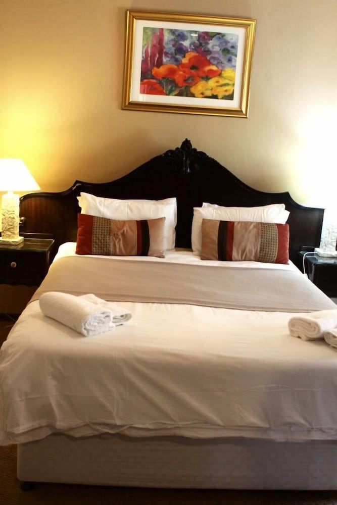 Airport Lodge Guest House 8/43
