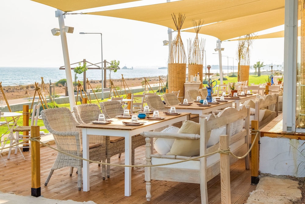 Piere Anne Beach Hotel 30/47