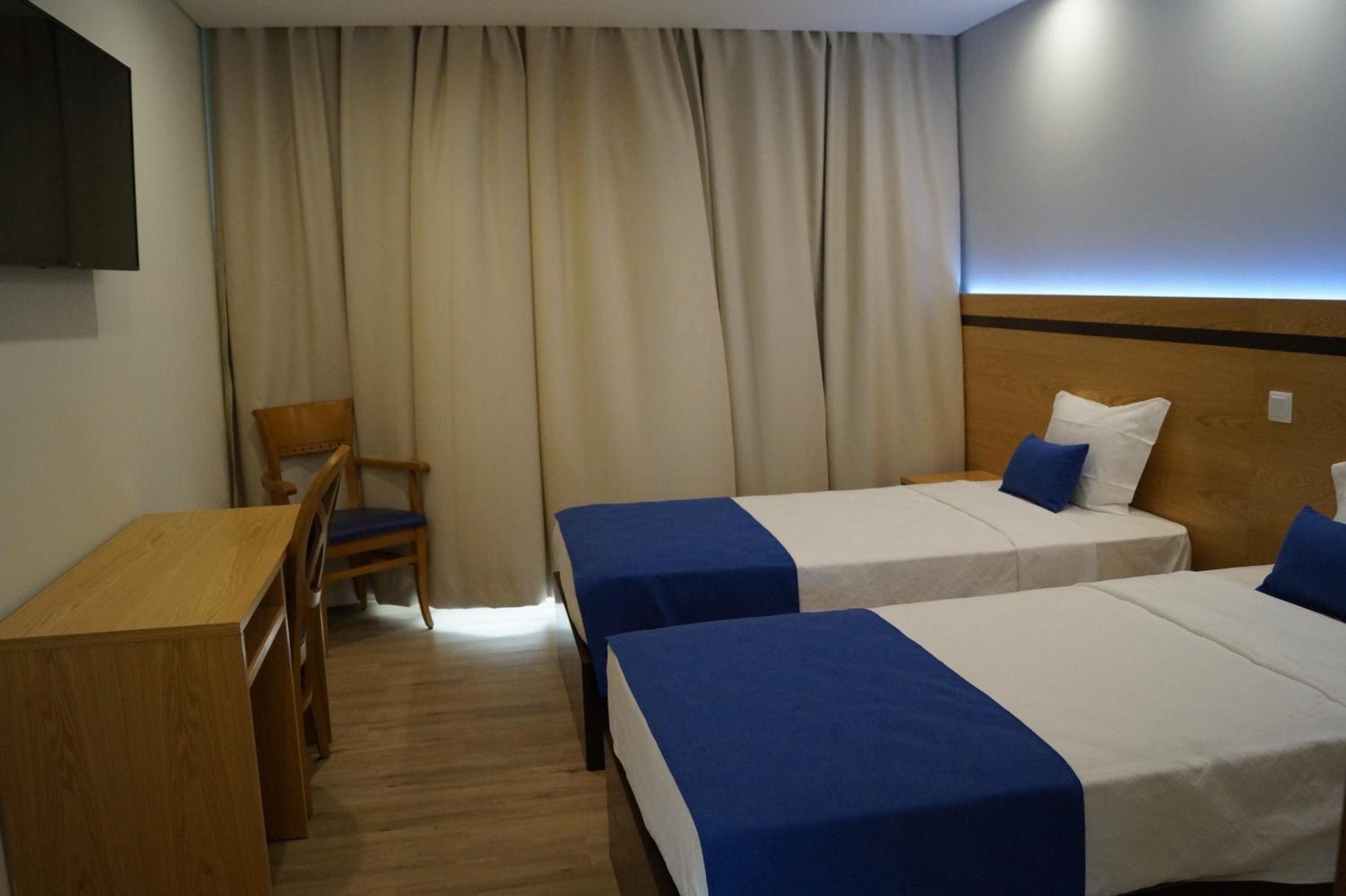 Angra Central Hotel 12/40