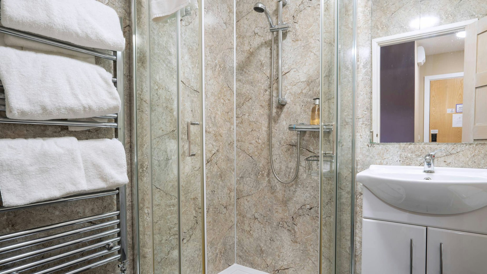 The Skipton Hotel 32/33