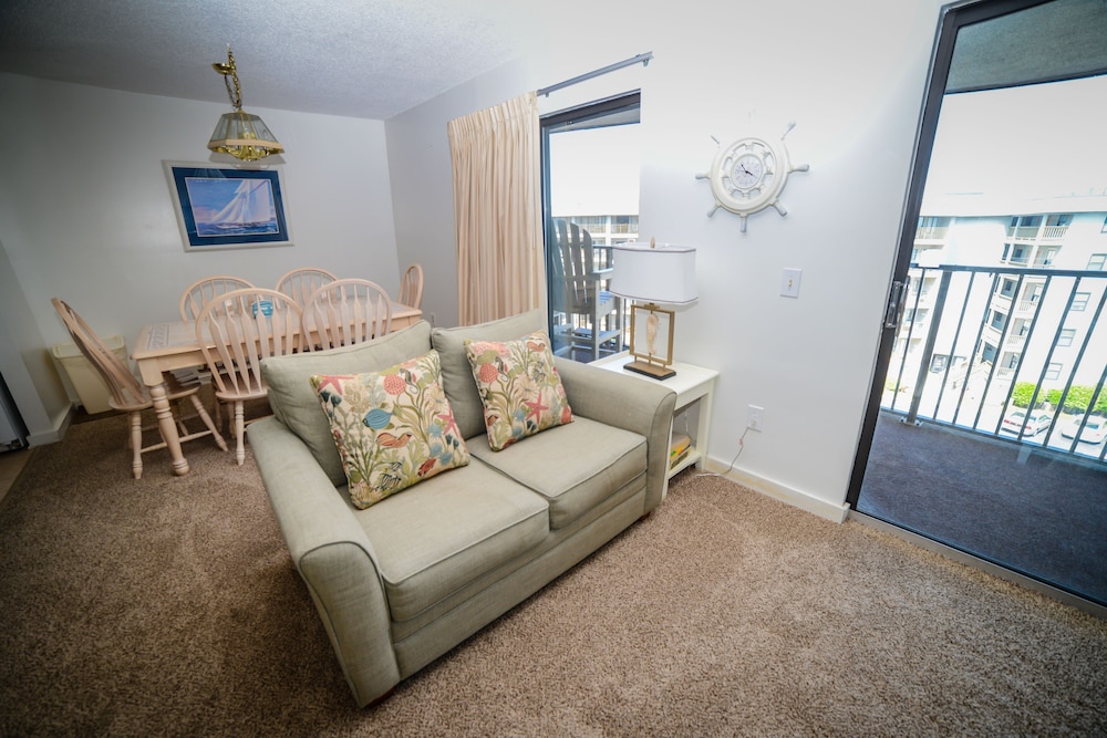 Myrtle Beach Resort by Beach Vacations 63/79