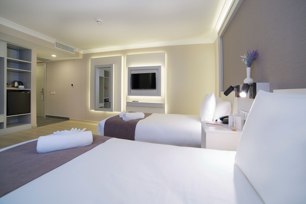 Hotel Bulvar Palas 24/67