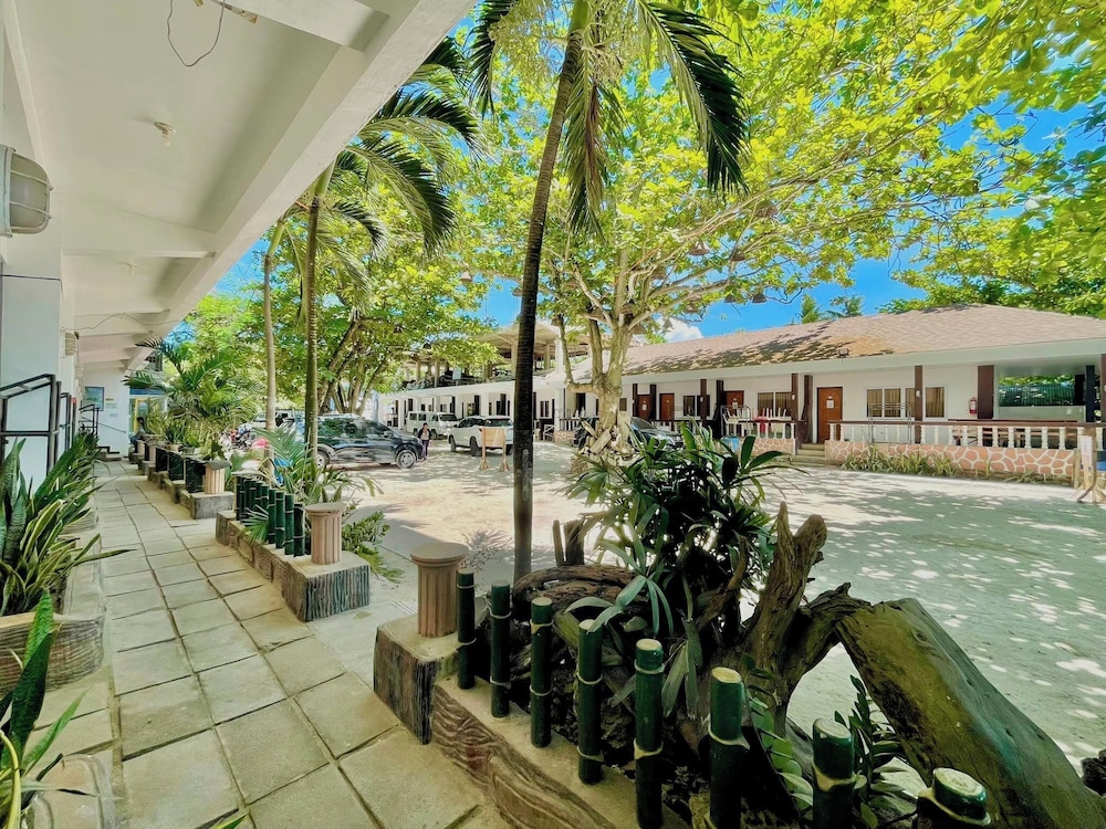 Hk Beach Resort 24/50