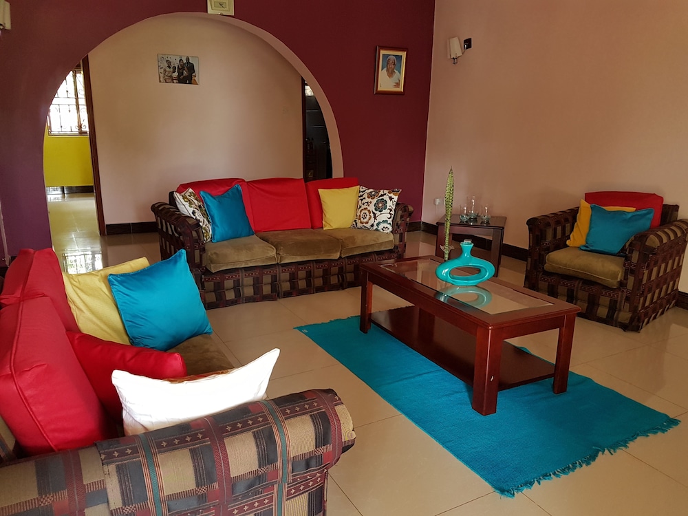 Sheevy's Bed N Breakfast 12/29