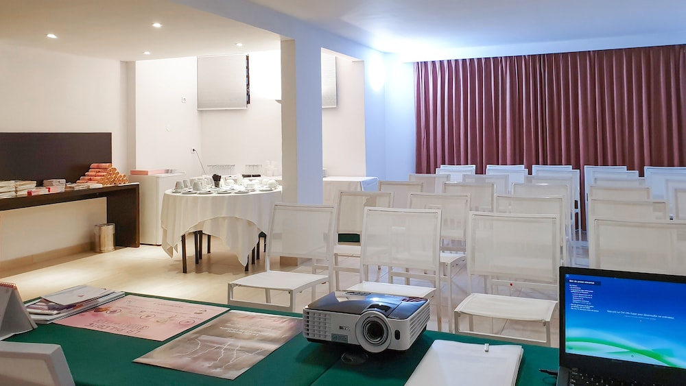Hommage Hotel Residences 37/50