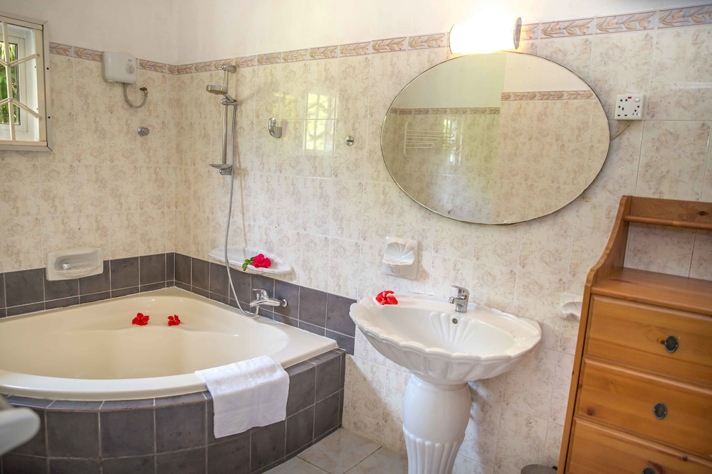 The Orchard Self-Catering Villa 49/50