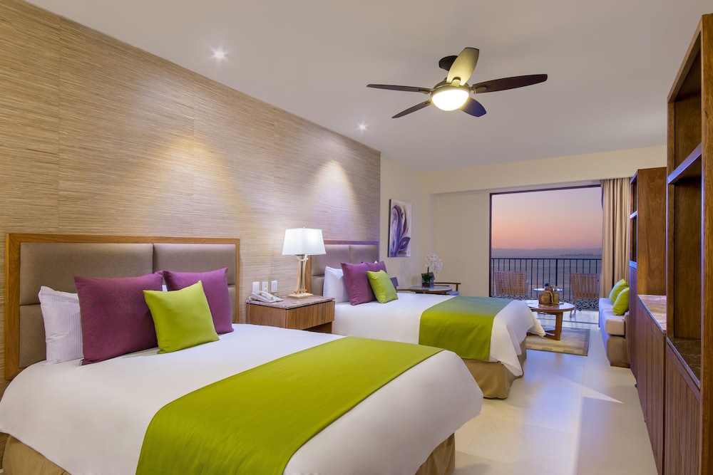Almar Resort Luxury LGBT Beach Front Experience 17/59