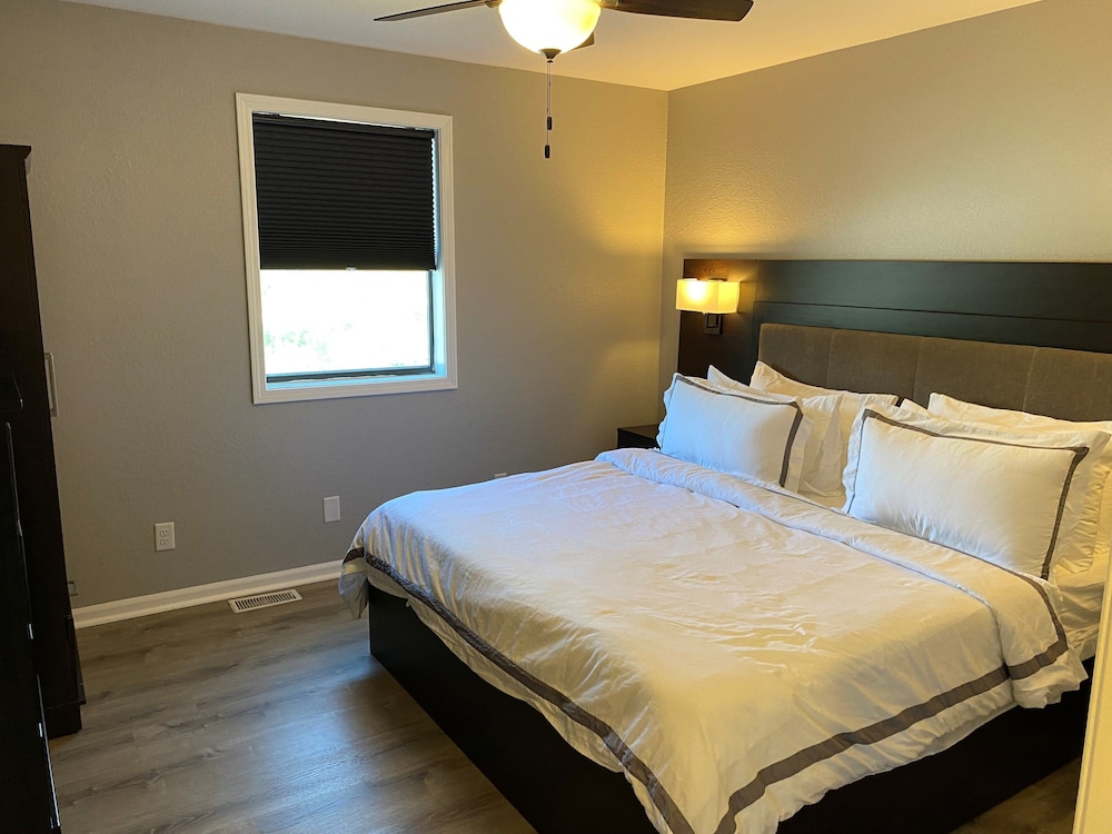 The Resort at Lake of the Ozarks 15/51