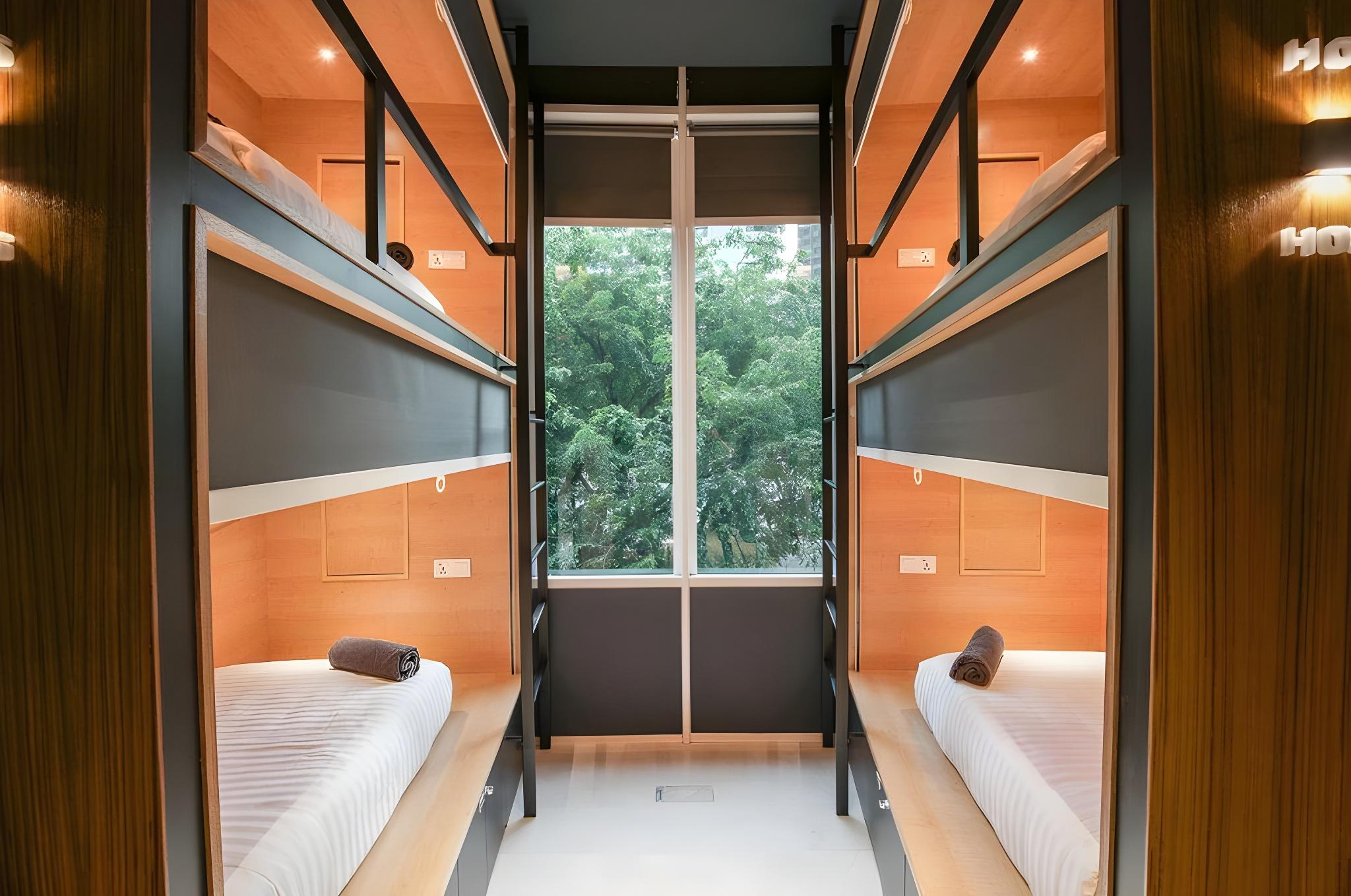 Travel Pod, Travel
