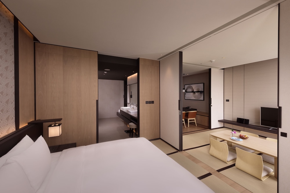 CROWNE PLAZA TAINAN 27/81