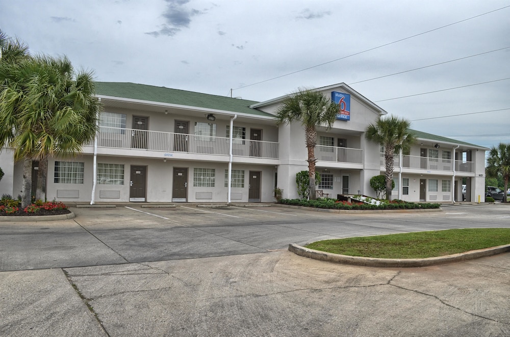 Studio 6 Extended Stay - Pascagoula, MS 32/42