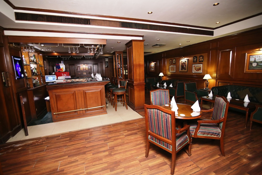 HOTEL PRESIDENT 31/35