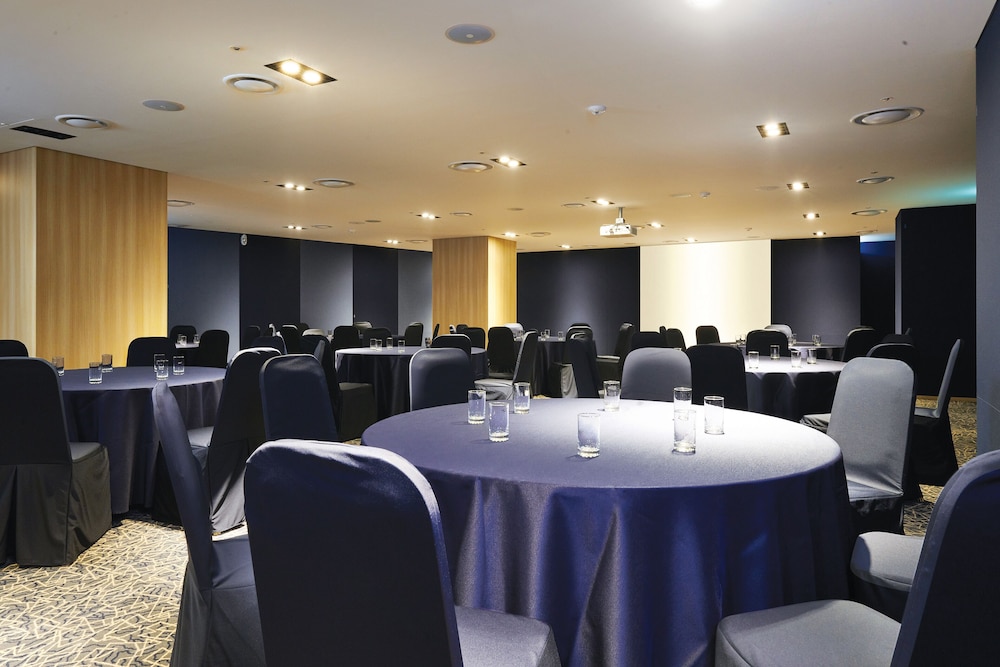 Traum Valley Hotel (ex. Jeongseon Grand Intoraon Hotel) 51/64