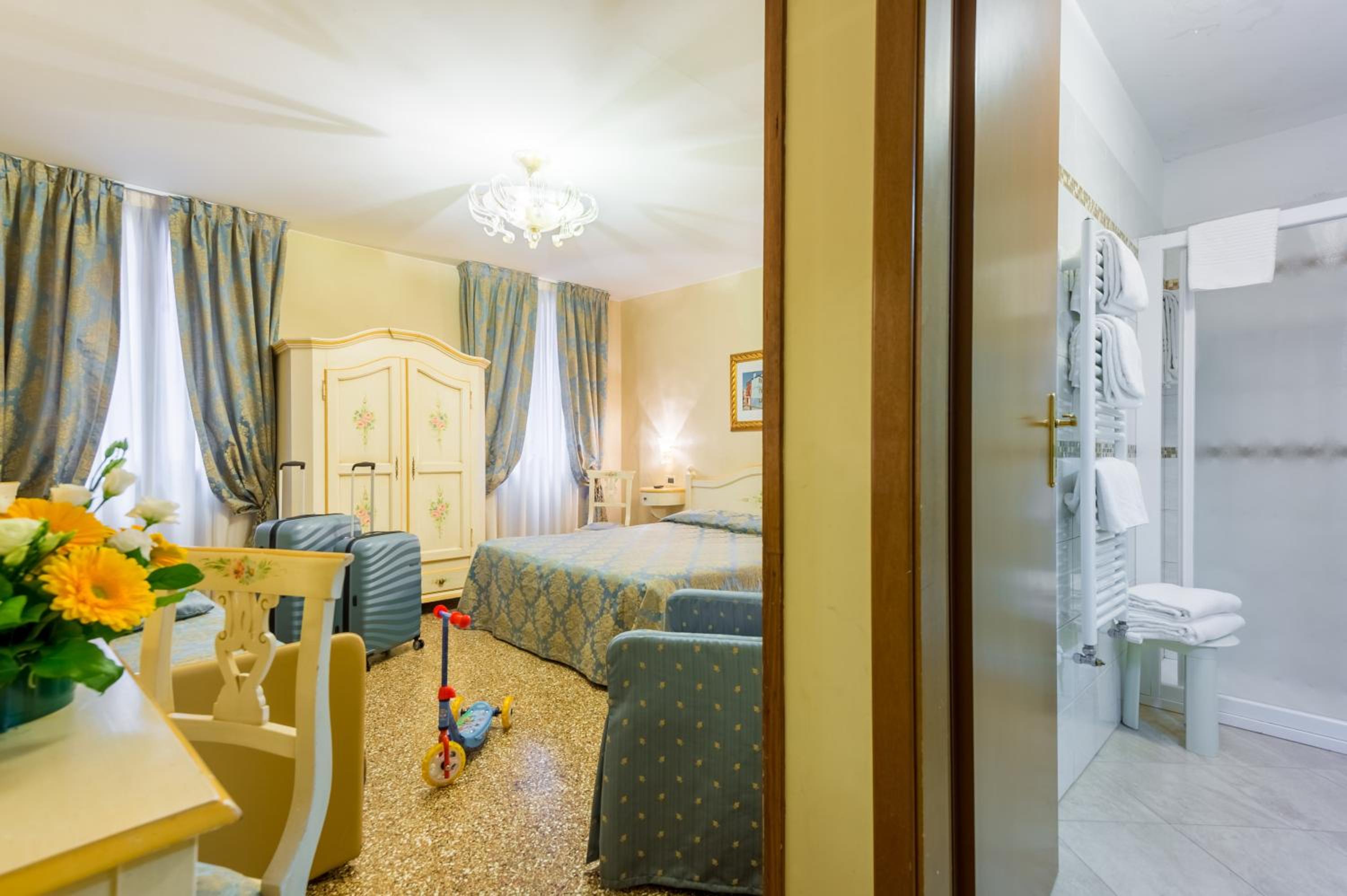 Hotel Mercurio 56/56