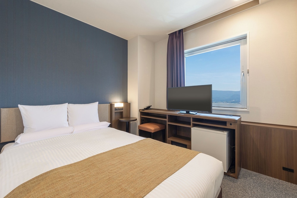 Semi Room, Standard, Semi Double Bed, Smoking