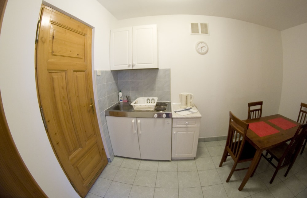 Cracow Old Town Guest House 28/40