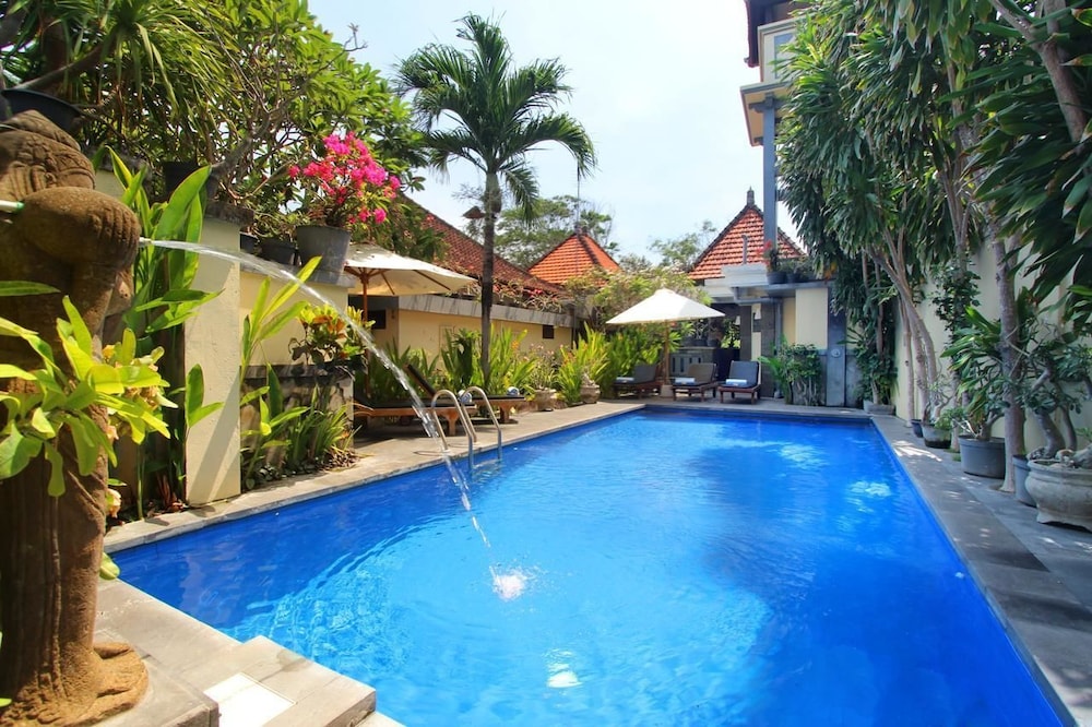 Hotel Jati And Home Stay 67/71