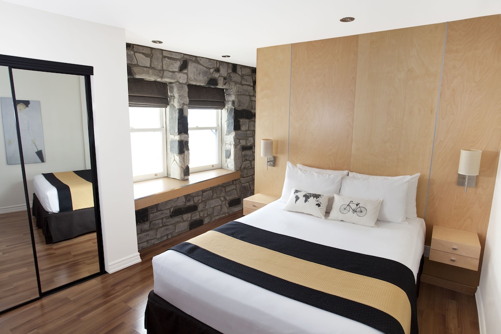 Room, Queen Bed, Small