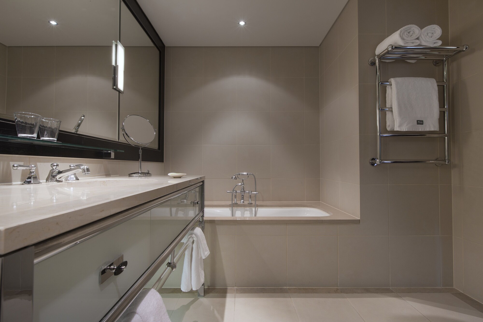 Westin, Studio, King Bed, City View, Corner، Westin Melbourne 3/3