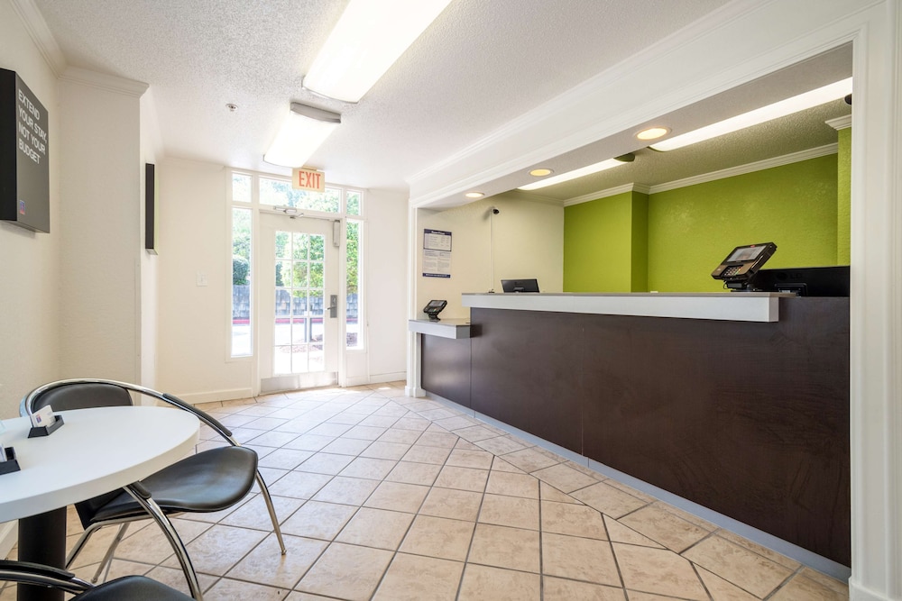 Lobby at Studio 6 Extended Stay - Duluth, GA - Atlanta - Gwinnett Place, DULUTH - GA
