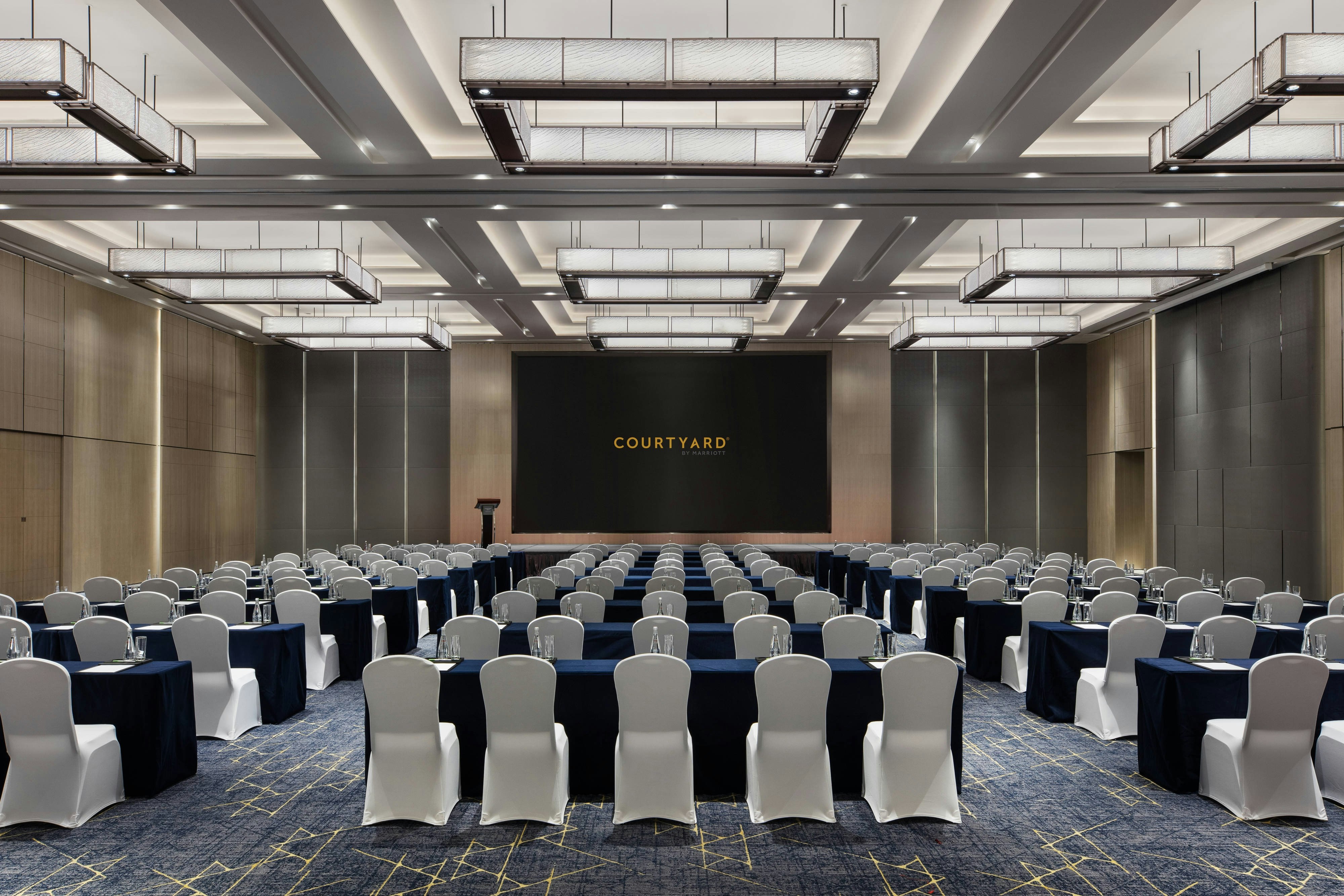 Courtyard by Marriott Shenzhen Northwest 34/43