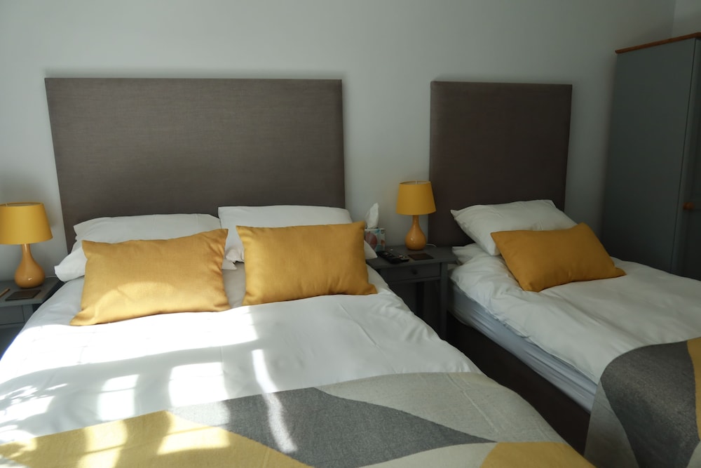 Avonlea Guest House 39/66