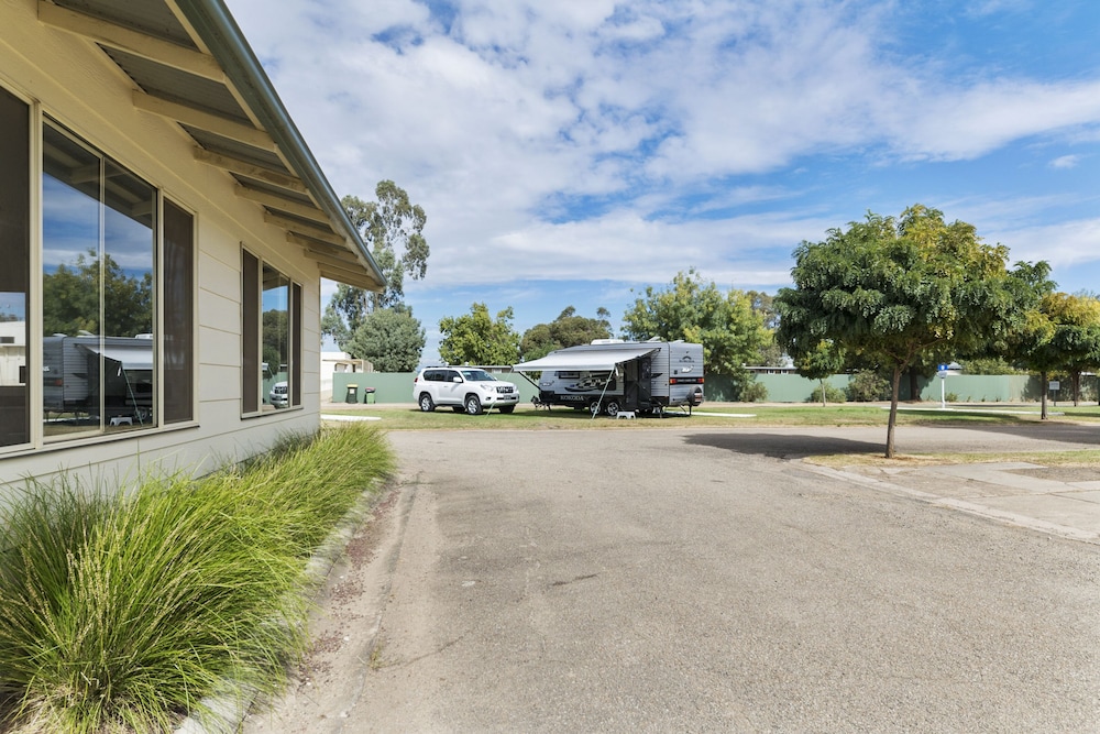 Benalla Tourist Park 28/48