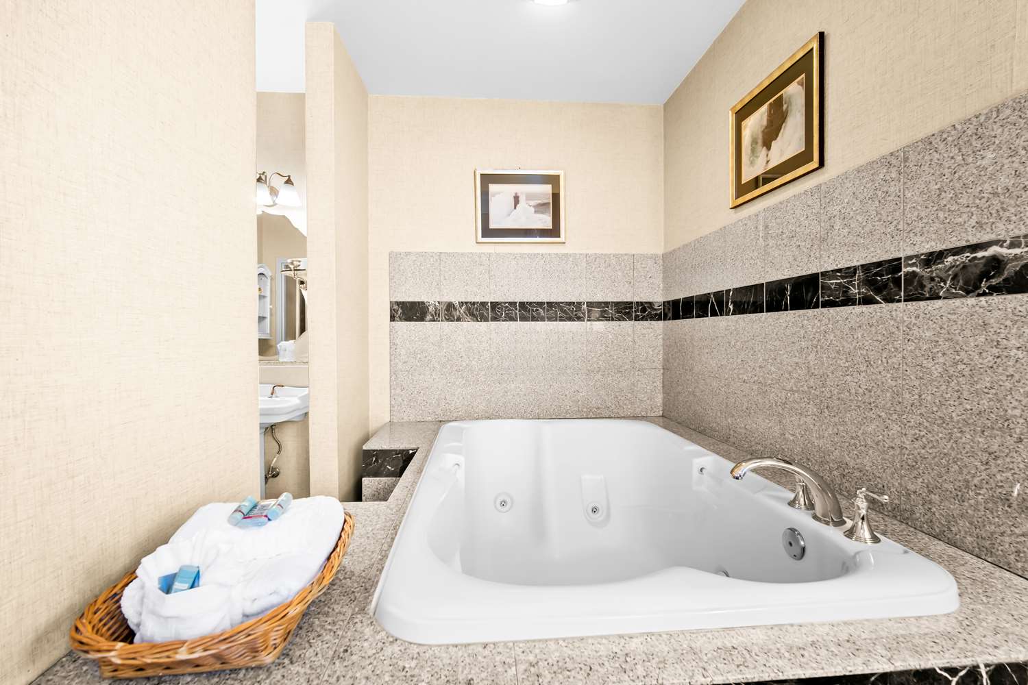 Best Western Merry Manor Inn 44/44