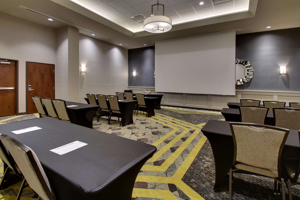 Drury Plaza Hotel Cape Girardeau Conference Center 40/50